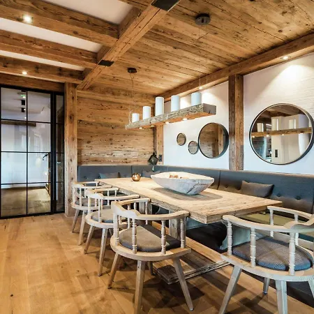 Premium In With 2 Saunas And Pool *