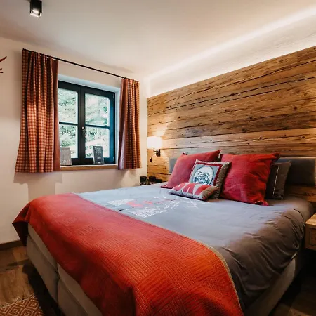 Premium In With 2 Saunas And Pool Chalet Wagrain